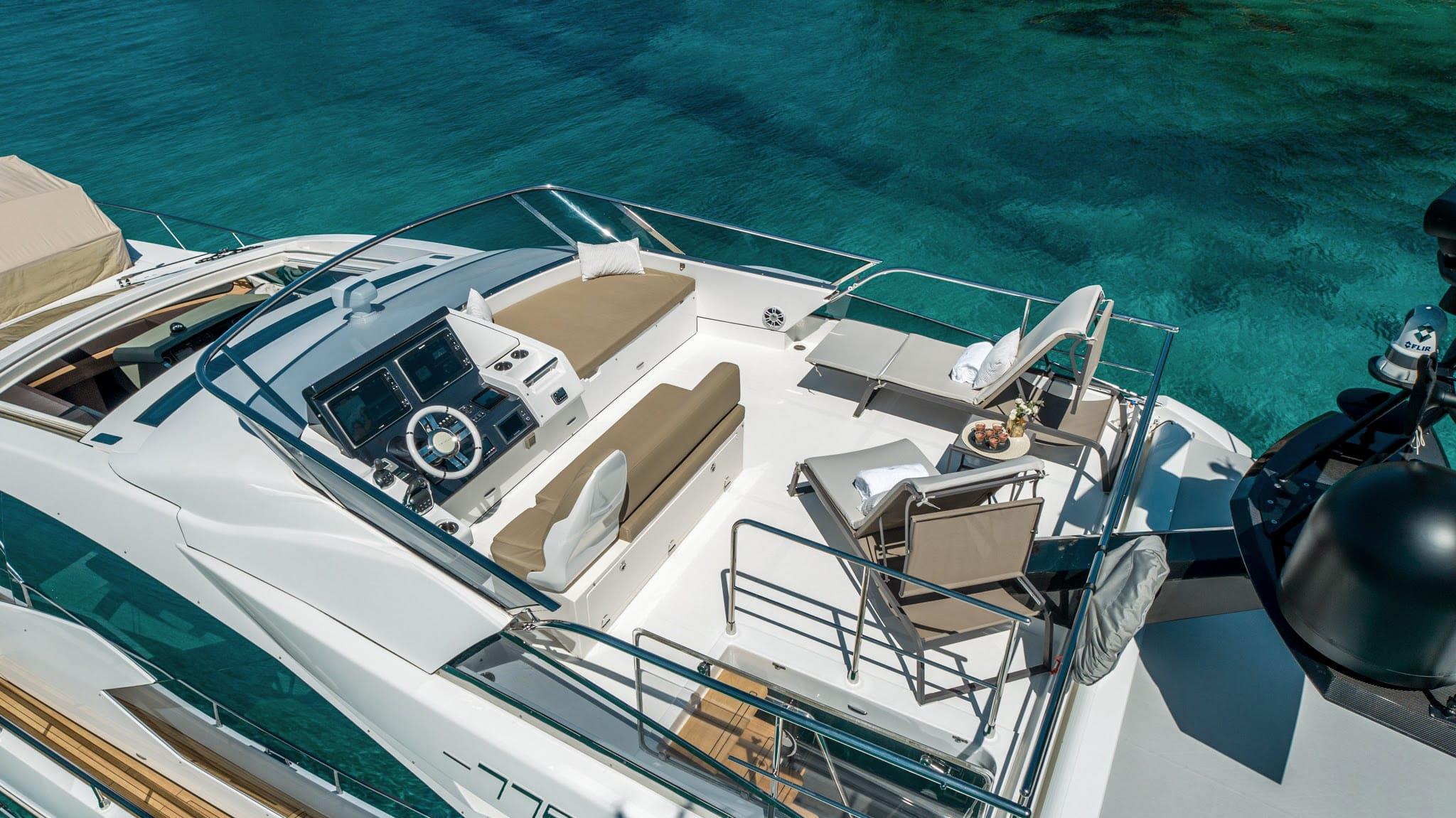 2016 AZIMUT  77S 
